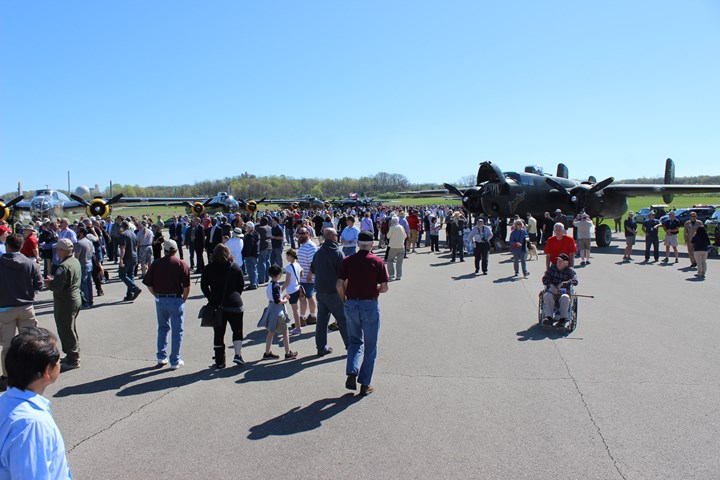 Warbirds And Airshows - 2017 Airshows